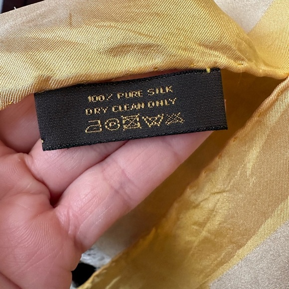 Louis Vuitton Scarf - Picture 7 of 10